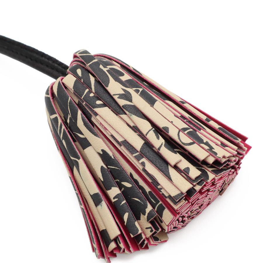 LOEWE ロエベ バッグチャーム タッセルチャーム フリンジ キーホルダー キーリング レザー ベージュ ブラック フューシャ ピンク | LOEWE | 02