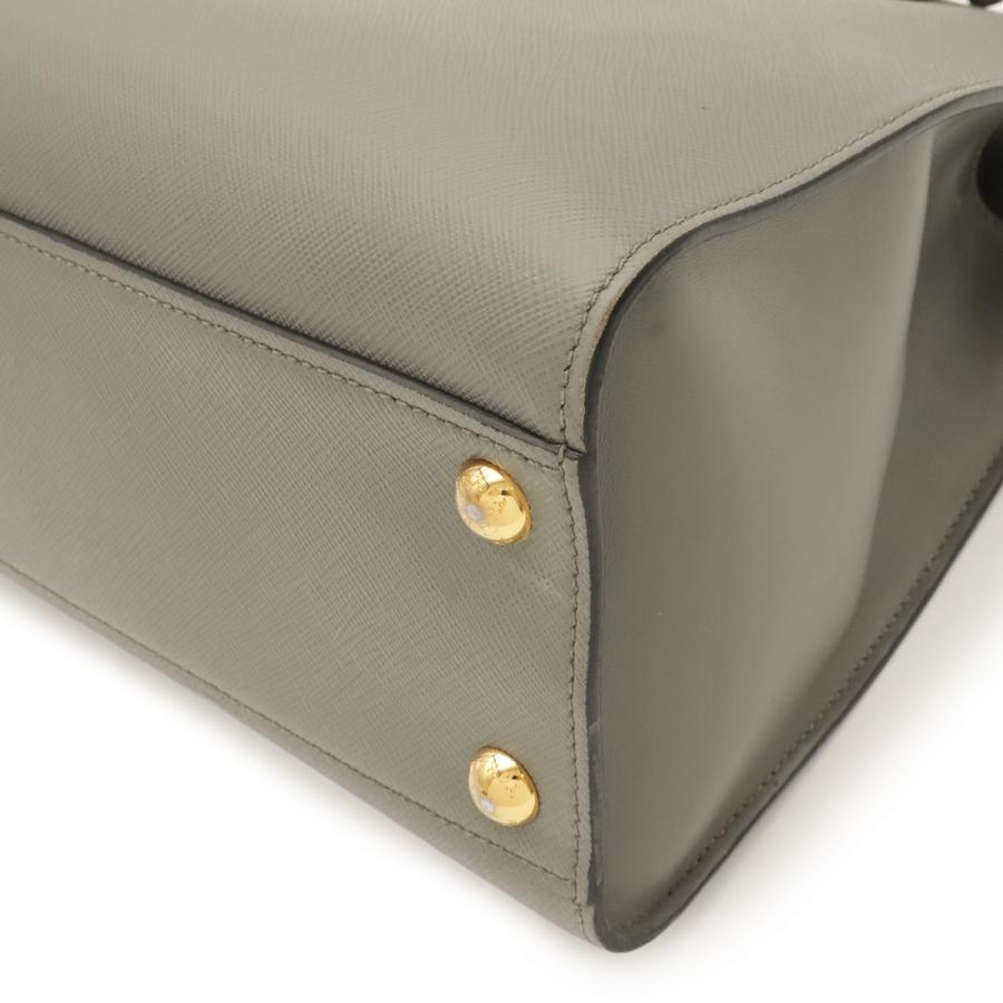 PRADA プラダ SAFFIANO サフィアーノ ハンドバッグ トートバッグ 2WAY ショルダーバッグ 斜め掛け レザー グレー ゴールド金具 1BA228 | PRADA | 02