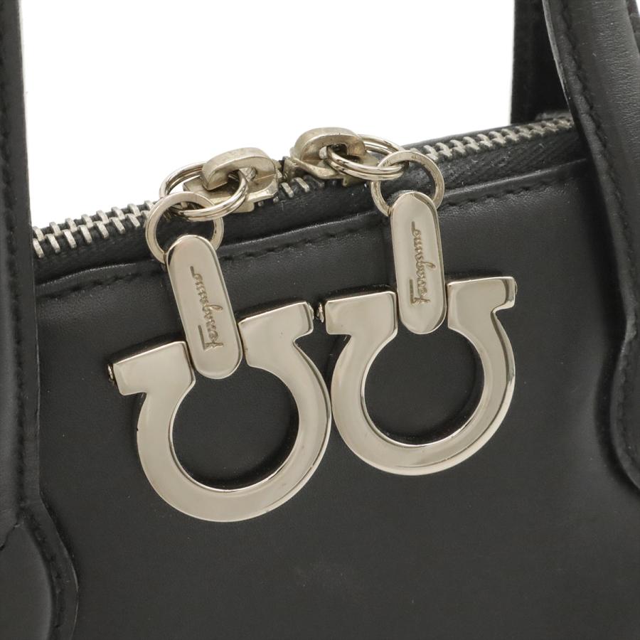 Salvatore Ferragamo サルヴァトーレ フェラガモ ガンチーニ ハンドバッグ ミニバッグ 2WAY ショルダーバッグ レザー ブラック 黒 |  | 06