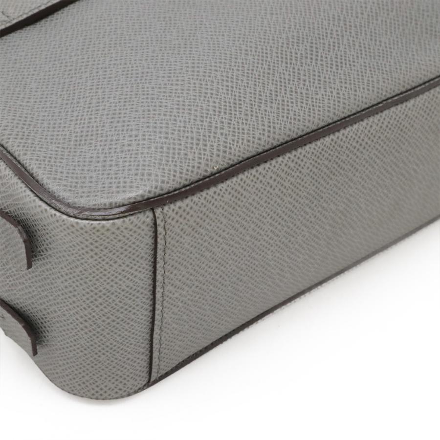 LOUIS VUITTON ルイ ヴィトン タイガ ネオ パヴェル セカンドバッグ  