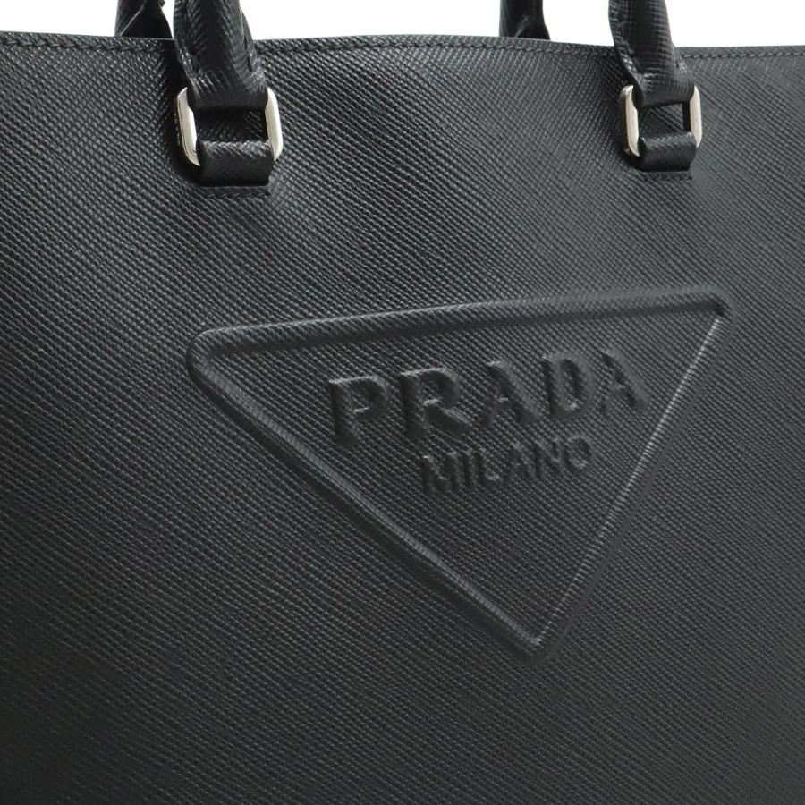 PRADA（プラダ） エンボス トライアングル トートバッグ ビジネス