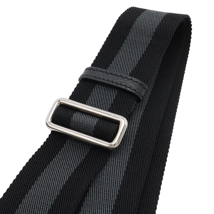 GUCCI グッチ GGナイロン ショルダーバッグ サコッシュ 斜め掛け マチなし レザー ブラック 黒 グレー アウトレット品 シルバー金具 | GUCCI | 04