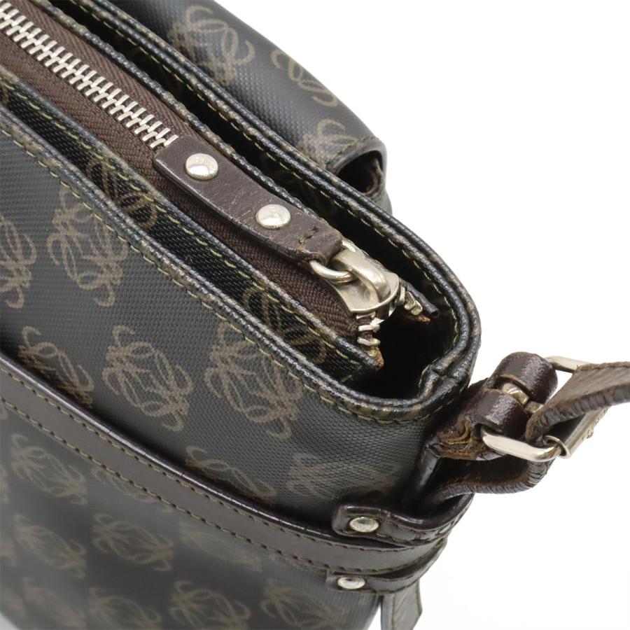 LOEWE ロエベ リピートアナグラム ショルダーバッグ 斜め掛け PVC レザー ブラック 黒 ダークブラウン 茶 ポーチ付き シルバー金具 | LOEWE | 05