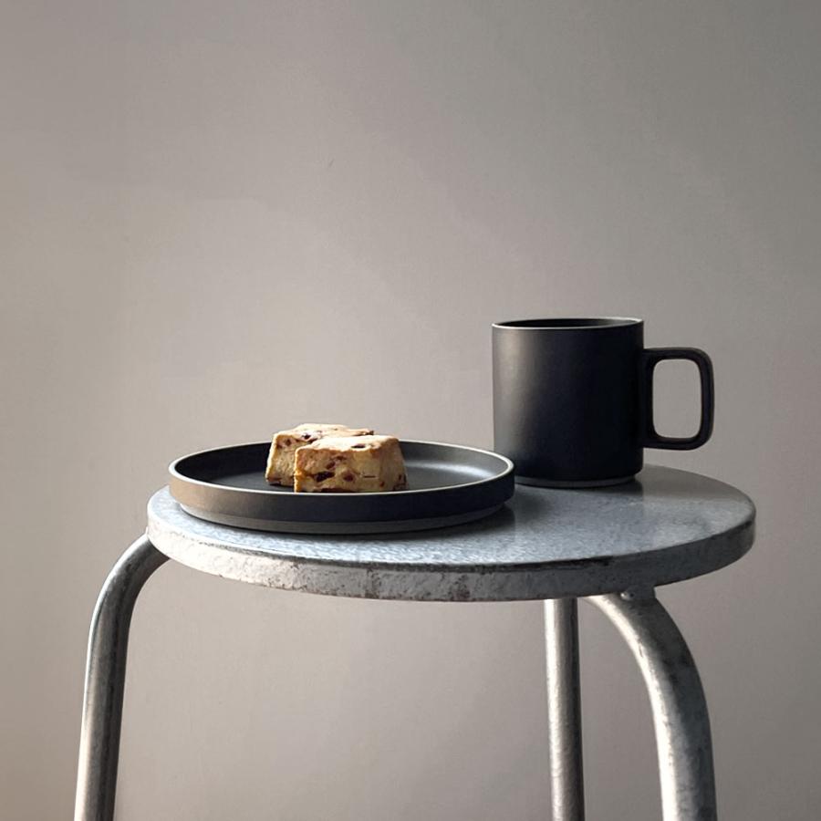 ハサミポーセリン HASAMI PORCELAIN マグカップ M 375ml ブラック HPB020 波佐見焼 食器 電子レンジ対応 食洗機対応 スタッキング ギフト プレゼント｜118372 | HASAMI PORCELAIN | 10
