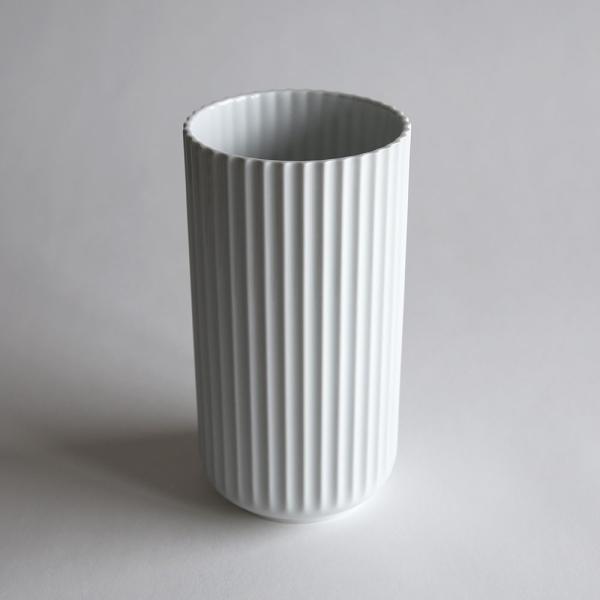 Lyngby Porcelain(リュンビューポーセリン) / Vase 20cm（White) | 磁器/フラワーベース/花瓶/北欧/ホワイト | 118209 |  | 01
