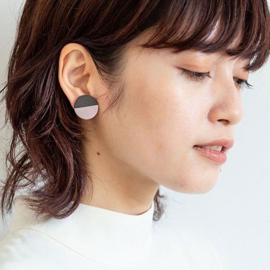 POINT / HALF-pierce(black/pink)【メール便可 5点まで】【ポイント/ハーフ/ピアス/アクセサリー/塗装/ブラック/ピンク】[114309 |  | 02