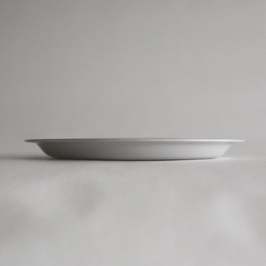 1616/arita japan / CMA "Clay" Soft Flat 210(Earth Grey) | CMA Clay collection/Cecilie Manz/セシリエマンツ/有田焼/プレート/皿 | 118632 | 1616 / arita japan | 01