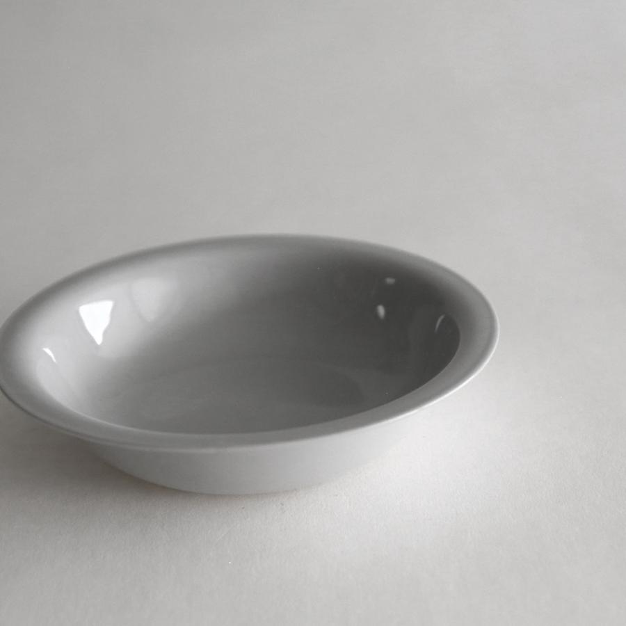 1616/arita japan / CMA "Clay" Soft Deep 140(Earth Grey) | CMA Clay collection/Cecilie Manz/セシリエマンツ/有田焼/ディーププレート/小皿 | 118635 | 1616 / arita japan | 04