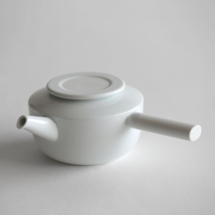 1616/arita japan / CMA "Clay" Japanese Teapot(White) | CMA Clay collection Cecilie Manz セシリエマンツ クレイ 有田焼き 磁器 急須 ティーポット | 118650 |  | 01