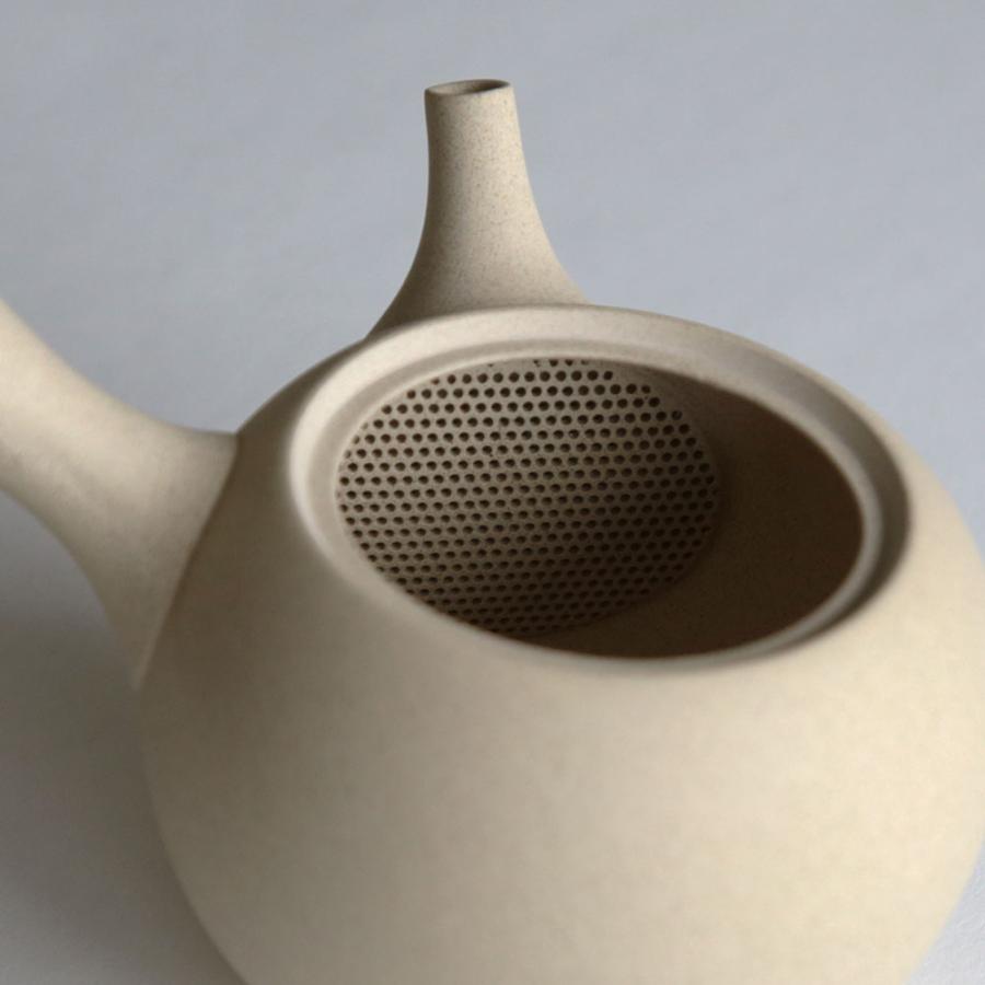 JINSUI / IROIRO 01(Beige) | 丸急須 常滑焼き お茶 日本六古窯 イロイロ 人水 茶器 ギフト | 118010 |  | 03
