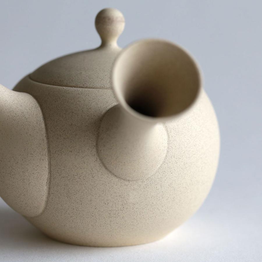 JINSUI / IROIRO 01(Beige) | 丸急須 常滑焼き お茶 日本六古窯 イロイロ 人水 茶器 ギフト | 118010 |  | 04