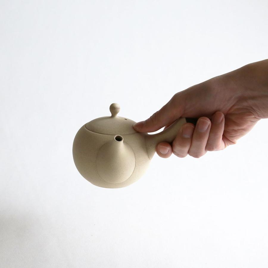 JINSUI / IROIRO 01(Beige) | 丸急須 常滑焼き お茶 日本六古窯 イロイロ 人水 茶器 ギフト | 118010 |  | 06
