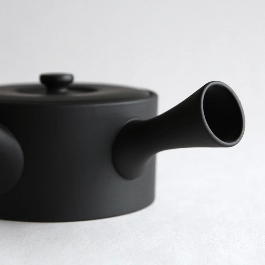 JINSUI / IROIRO 02(Black) | 急須 常滑焼き お茶 日本六古窯 イロイロ 人水 茶器 ギフト | 118025 |  | 03