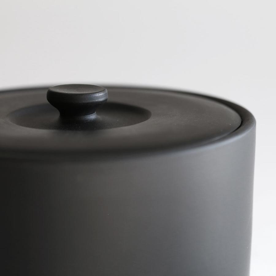 JINSUI / IROIRO 04(Black) | 保存容器/常滑焼き/キャニスター/日本六古窯/イロイロ/人水/ギフト | 118027 |  | 03