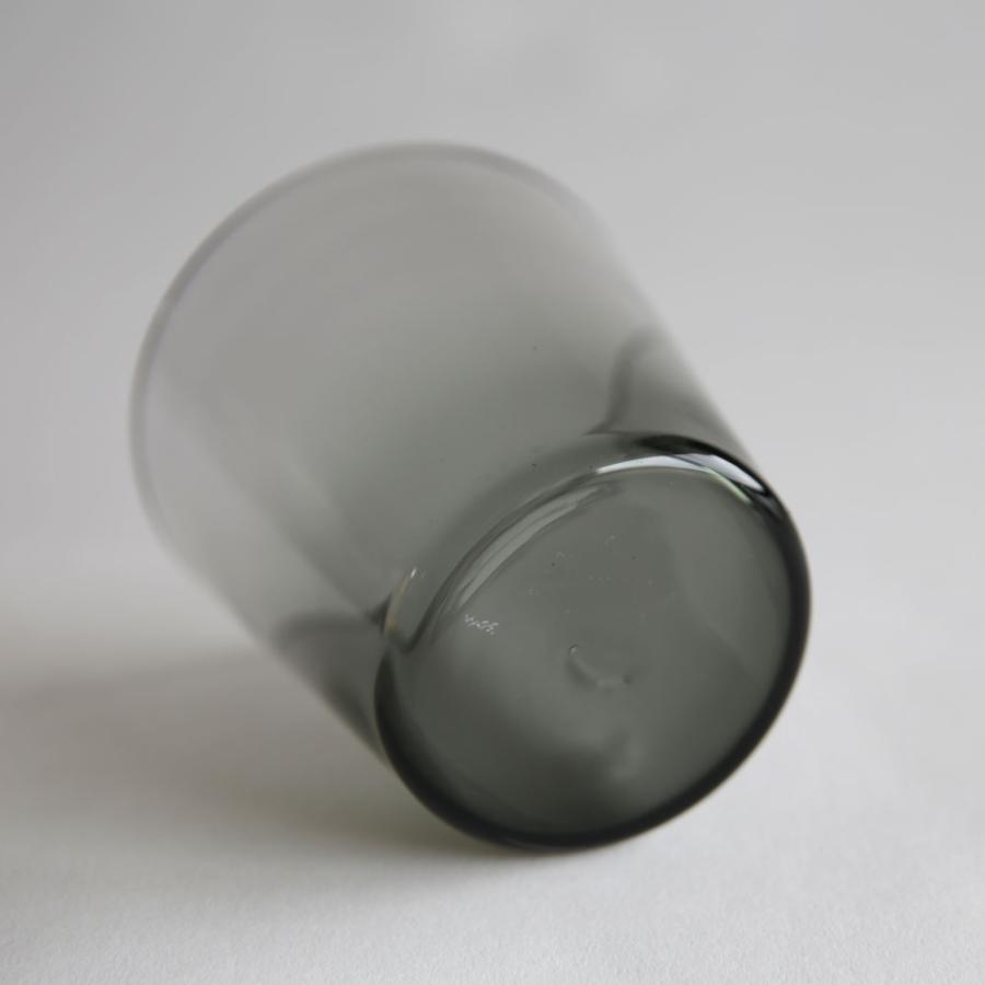 WASHIZUKA GLASS STUDIO / rock(charcoal)【ワシズカグラススタジオ/鷲塚貴紀/カップ/ロック/チャコール/グレー/吹きガラス/ハンドメイド】[116532 |  | 04