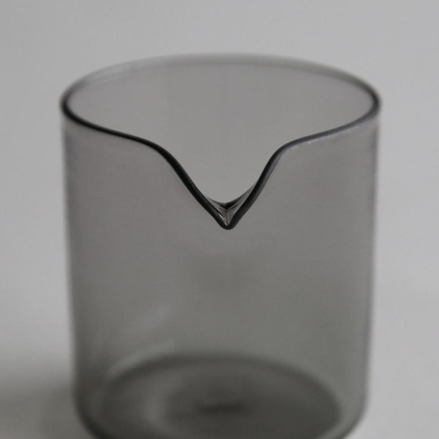 WASHIZUKA GLASS STUDIO / katakuchi shikaku(charcoal) | ワシズカグラススタジオ/鷲塚貴紀/片口/カタクチ/チャコール/吹きガラス/ハンドメイド | 116533 |  | 05