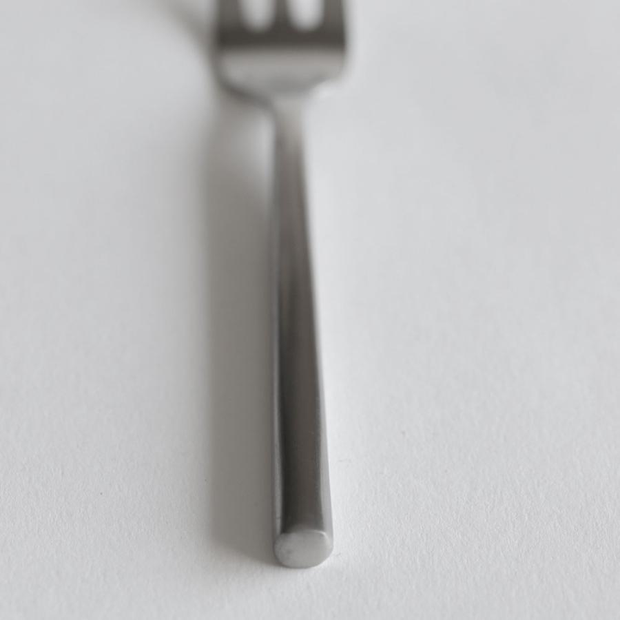 DULTON[ダルトン] / Svelte Cutlery Matt Silver デザートフォーク | メール便可 10点まで | ダルトン/スヴェルトカトラリー/Dinner Fork/シルバー | 117645 |  | 02