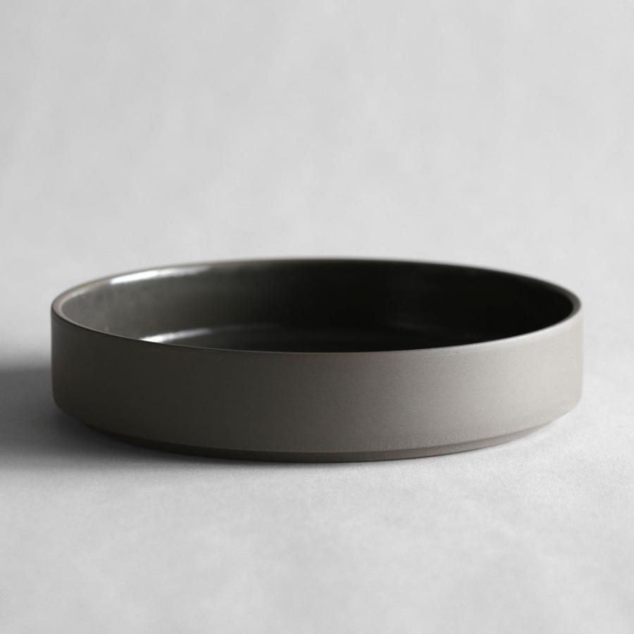 HASAMI PORCELAIN[ハサミポーセリン] / THE GREY COLLECTION HDG109 / Shallow Bowl 185×37mm (Dark Grey) | シャローボウル グレーコレクション | 117793 |  | 01