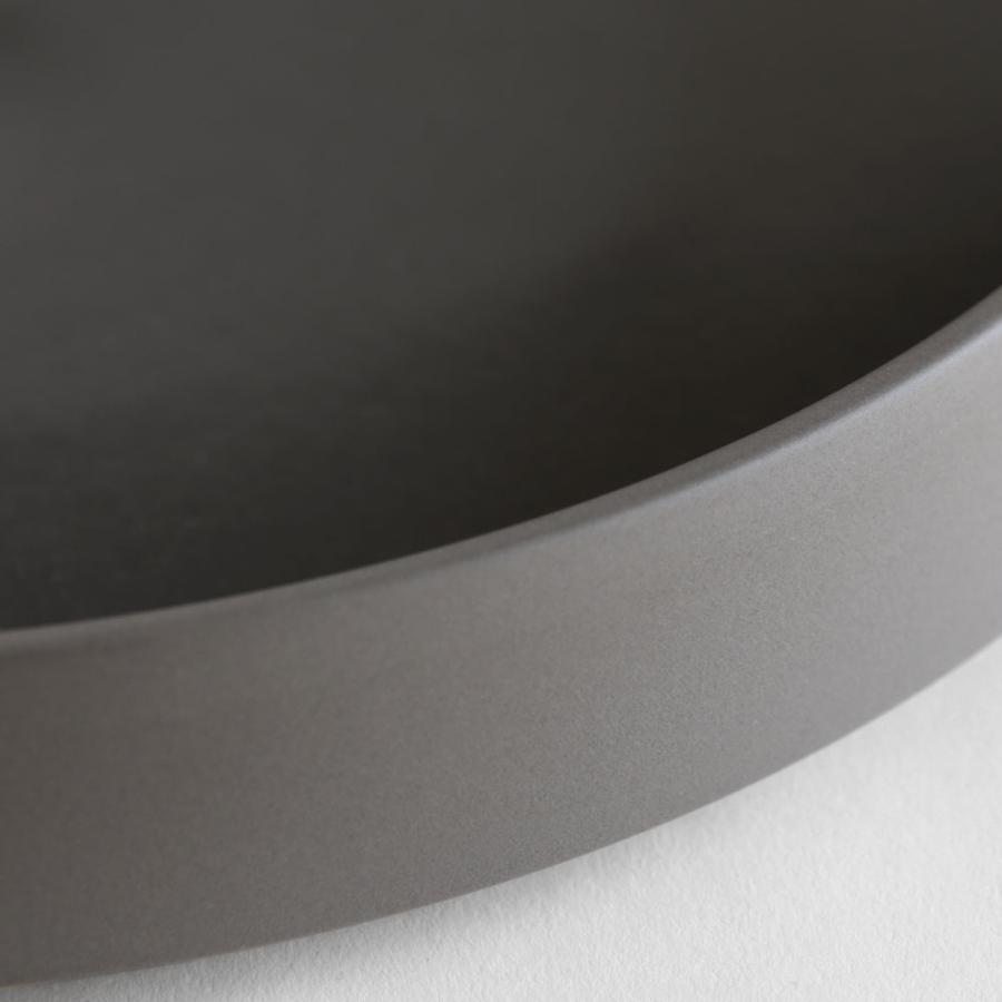 HASAMI PORCELAIN[ハサミポーセリン] / THE GREY COLLECTION HDG109 / Shallow Bowl 185×37mm (Dark Grey) | シャローボウル グレーコレクション | 117793 |  | 03