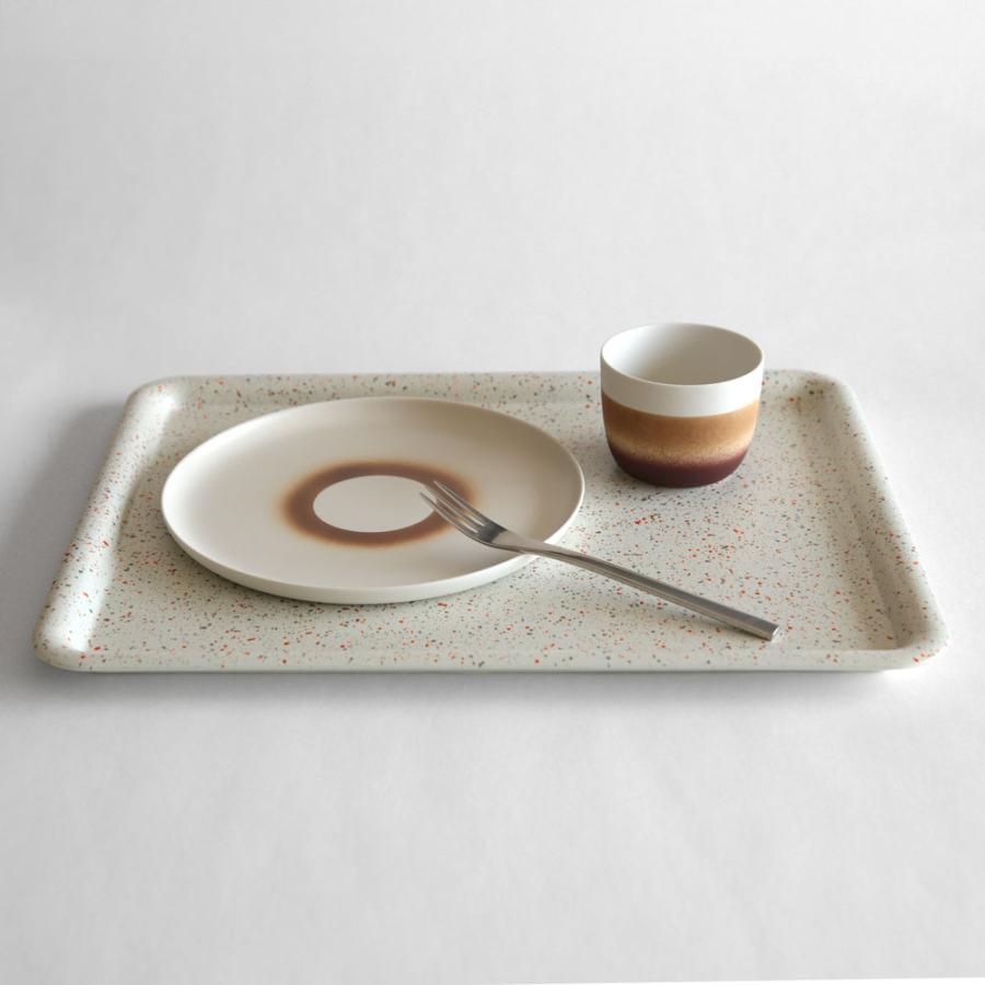 SEKISAKA セキサカ トレー B4サイズ オフホワイト PL-B4WH-C｜PLACE プレイス Kenji Ito 関坂漆器 シンプル ミニマル インテリア ギフト プレゼント｜118249 |  | 01