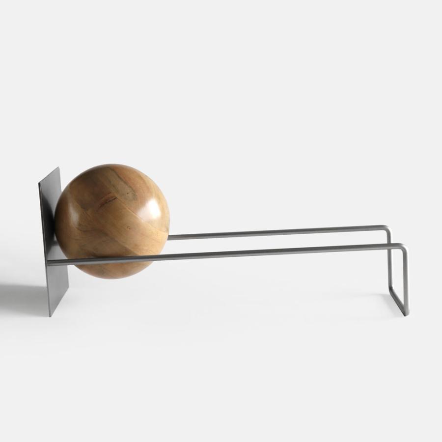 HERE by DETAIL / Slope Bookend (Silver)｜シルバー スロープブックエンド ヒアーバイディテール 本棚 インテリア マンゴーウッド モダン デザイン｜119157 | 