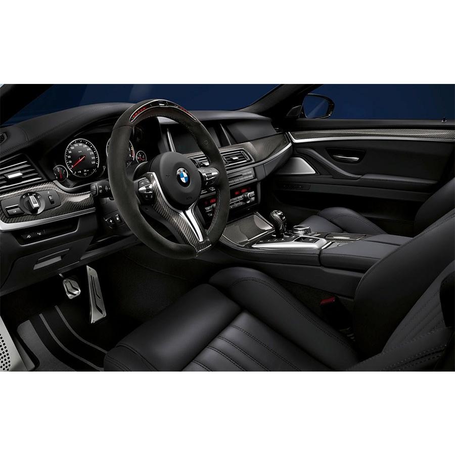 BMW M5ステアリング