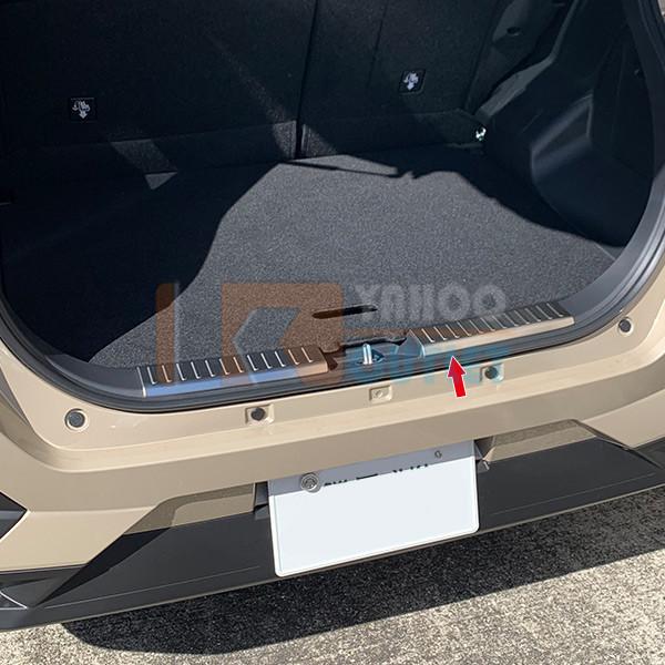 セット割 ライズ RAIZE A200A/210A型 2019年 バンパーグリルカバー＆ ウィンドウトリム ＆ ラゲッジスカッフプロテクター ステンレス製 鏡面 メッキ 4953 |  | 04