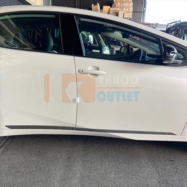 大放出セール トヨタ 新型 プリウス 60系 5代目 2023年1月〜 ドアトリム ドアアンダーガーニッシュ  傷付き防止 ステンレス製 鏡面 カスタムパーツ 外装 4P 5963 |  | 02