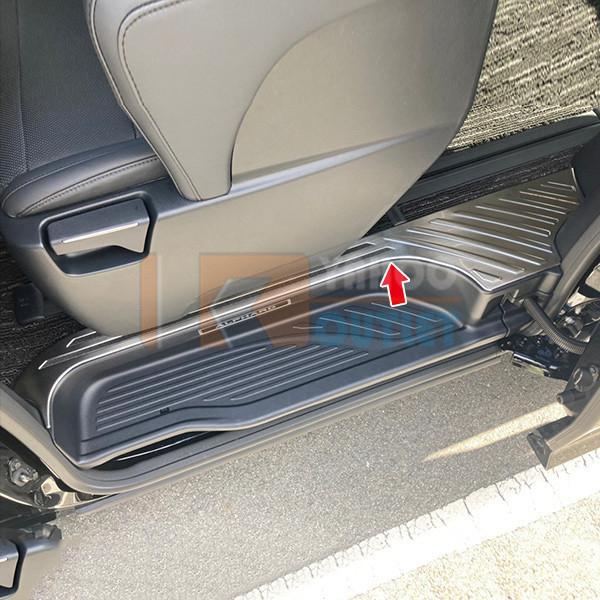 大人気 アルファード ヴェルファイア 30系 前 後期 サイド ステップガード スカッフプレート キッキングプレート 滑り止め 2p I135 サイド ステップ レビューを書いた方に500円クーポン 次回使える いいえ レビュー書きません Www Bollywoodpapa Com