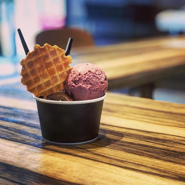 ノンパキ スプーン マット 黒 ブラック 10000本 テイクアウト おしゃれ プラスチック ジェラート アイスクリーム インスタ映え |  | 18