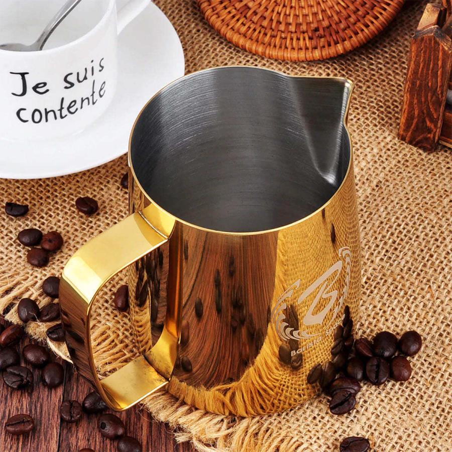 コーヒーが美味しくなる。銅製ハンマードピッチャーとカップ