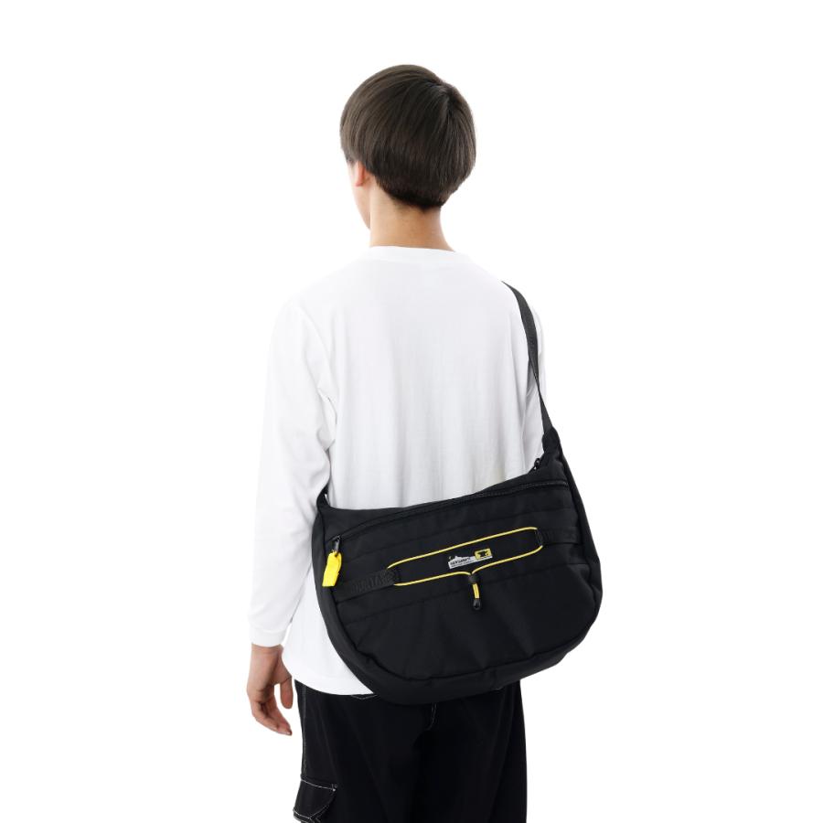 【10%OFF】ショルダーバッグ　ユニセックス MOUNTAINSMITH LANDSCAPE (BOAT FORM SHOULDER) MSCC-0005 18L BLACK / BLACK 送料無料 MOUNTAIN SMITH（マウンテンスミス） 【10%OFF】ショルダーバッグ ユニ