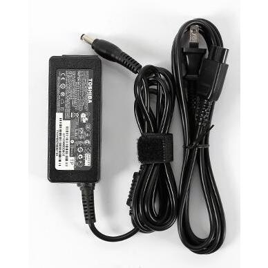 dynabook ※充電器付属 新品 東芝 Toshiba dynabook R82 R822 RX82 RZ82 V713 V714 19V 2.37A