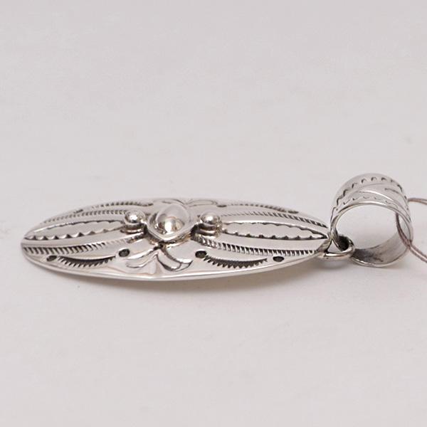 ジェネバラモーン【Geneva Ramone】NAVAJO 110118 シルバーアクセサリー インディアンジュエリー ペンダント ナバホ族 ユニセックス トップのみ ギフトの画像