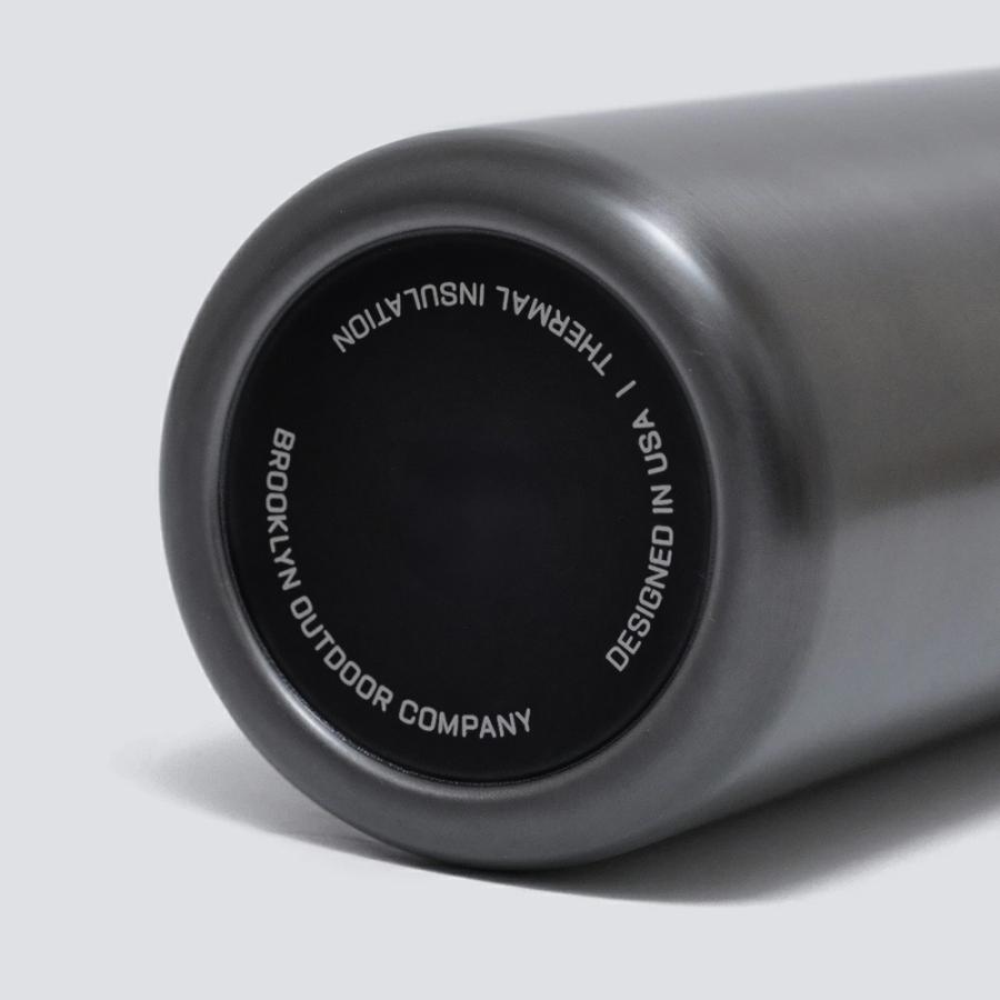 ★予約受付中★BROOKLYN OUTDOOR COMPANY The Thermo Flap 700ml 取っ手付きサーモボトル 保冷 保温 |  | 10