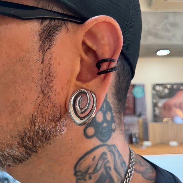 水牛角 4G 2G スパイラル ポリネシア マオリ族 拡張ピアス ロブ