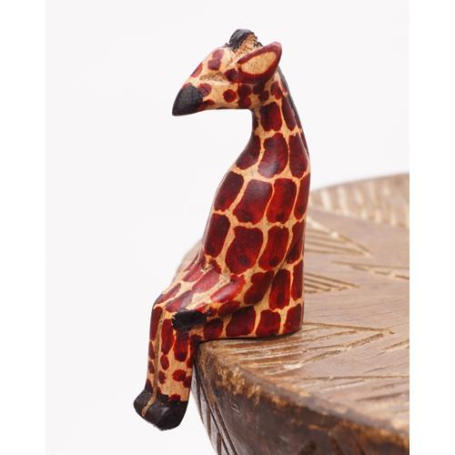 アフリカ ケニア お座り アニマル Sサイズ キリン 木彫り 置き物
