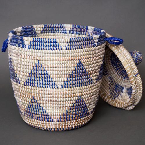 最新入荷 バスケット Mlサイズ セネガル アフリカ 西アフリカ セネガルの可愛いバスケットです パニエ かご No 60 整理用品 小物入れ Miguelsaco Com