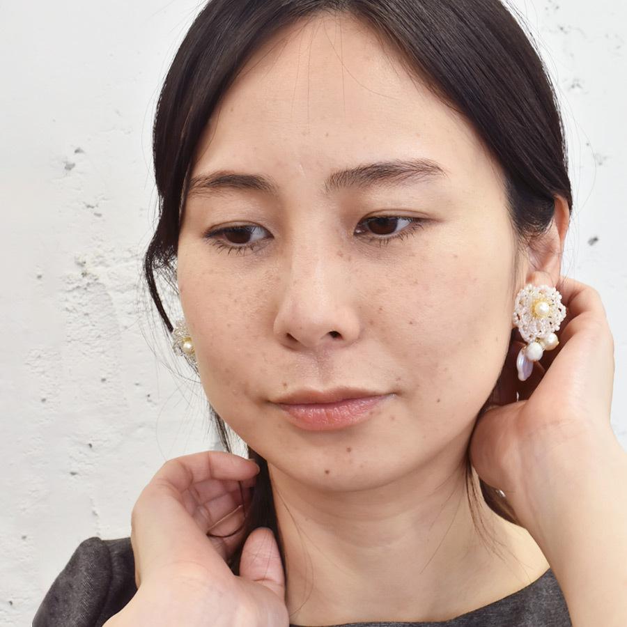 アクセサリーキット ワイヤーフラワーのピアス ゴールド ガラス ビーズ