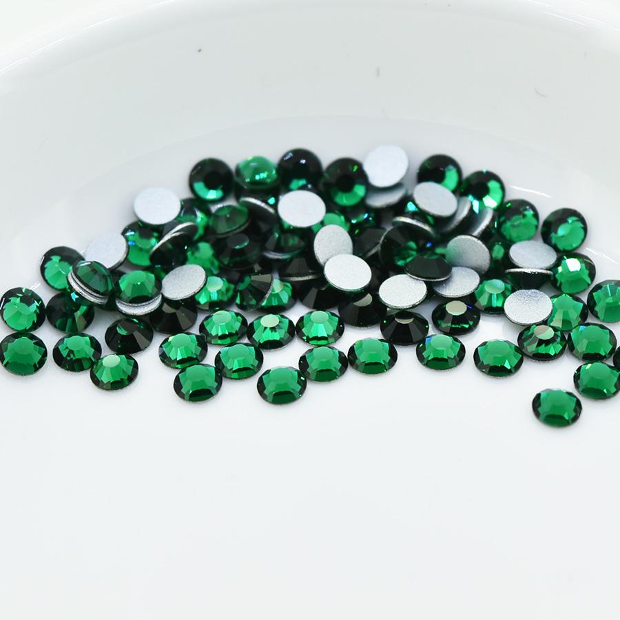 フラットバック VIVA12 プレシオサ SS20 エメラルド F クリスタル