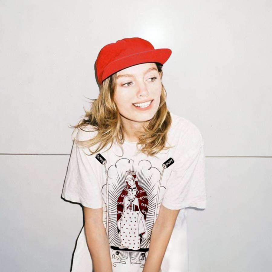 マリア様 17才 DOPE GIRL B 半袖カットソー ユニセックスTシャツ bombing メンズレディース兼用デザイン 偉人パロディ ポップアート ストリート | 