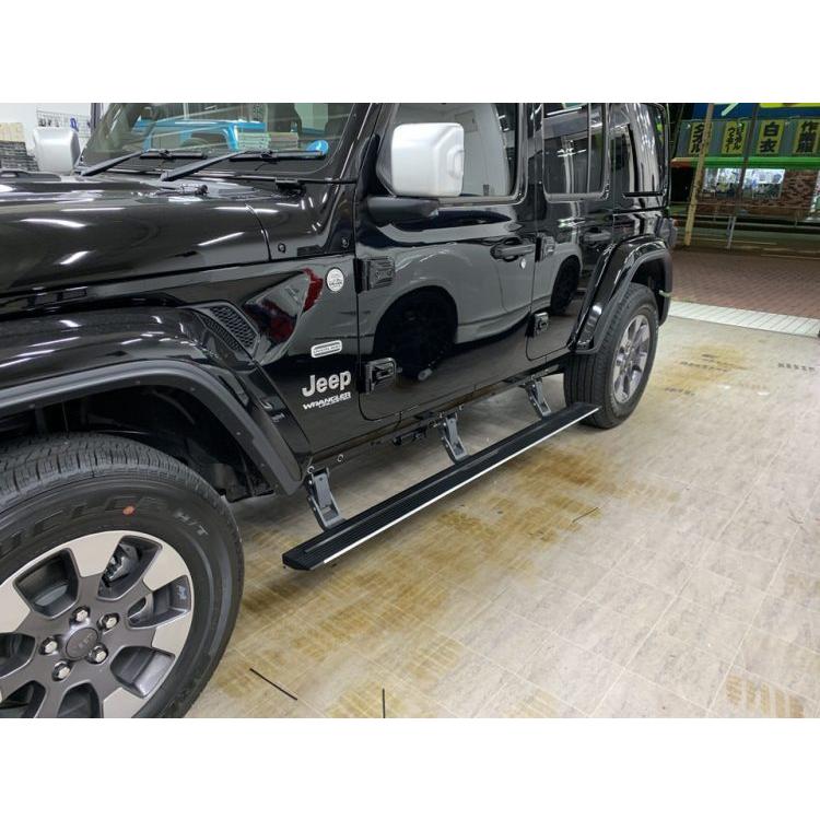 ラングラーJL用　照明付きサイドステップ　中古 Jeep（ジープ） 電動サイドステップ LEDフットランプ付き Jeep