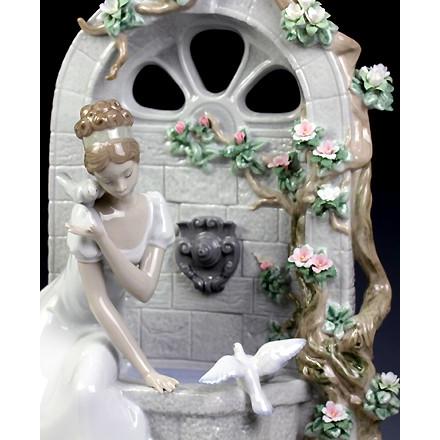 リヤドロ（Lladro リアドロ 陶器人形 置物） 乙女 愛のさえずり 