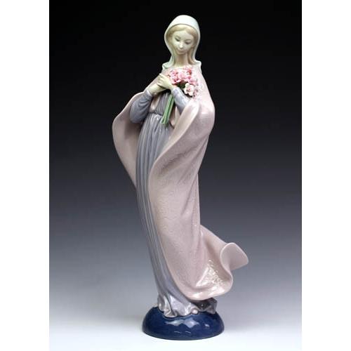 リヤドロ（Lladro リアドロ 陶器人形 置物） お祈り 花を持つマリア#ldr-5171 :ldr-5171:ボンドストリート - 通販