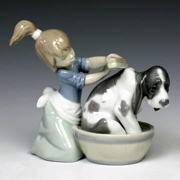 リヤドロ（Lladro リアドロ 陶器人形 置物） 犬と少女 きれいにしま