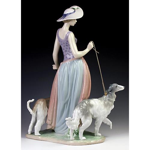 リヤドロ(Lladro リアドロ 陶器人形 置物) 婦人 優雅な散歩の リヤドロ(Lladro リアドロ 陶器人形 置物) 婦人 優雅な散歩の