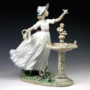 リヤドロ(Lladro リアドロ 陶器人形 置物) 少女 春を告げる リヤドロ(Lladro リアドロ 陶器人形 置物) 少女 春を告げる