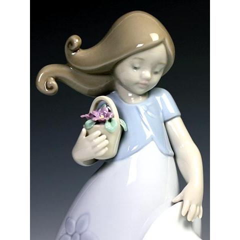 リヤドロ（Lladro リアドロ 陶器人形 置物） 花と少女 リトル 