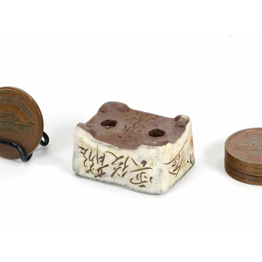 谷嵐山　六落窯焼締塗白泥切立象嵌切足長方　　横幅3.4cm_6