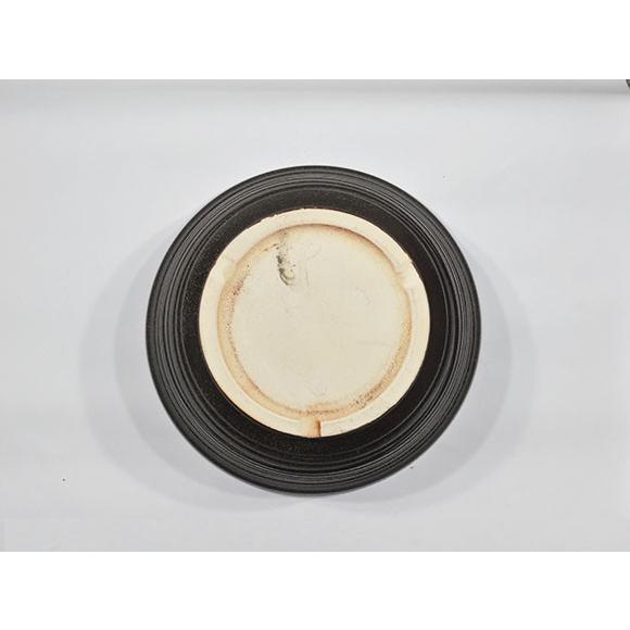 睡蓮鉢 めだか鉢 窯肌ひねり水鉢 13号サイズ 自然 水辺 水盤 水ばん 花器 水鉢 めだか 金魚 水生植物 陶器鉢 睡蓮 池 ビオトープ 睡蓮鉢 温かい雰囲気の窯肌色です